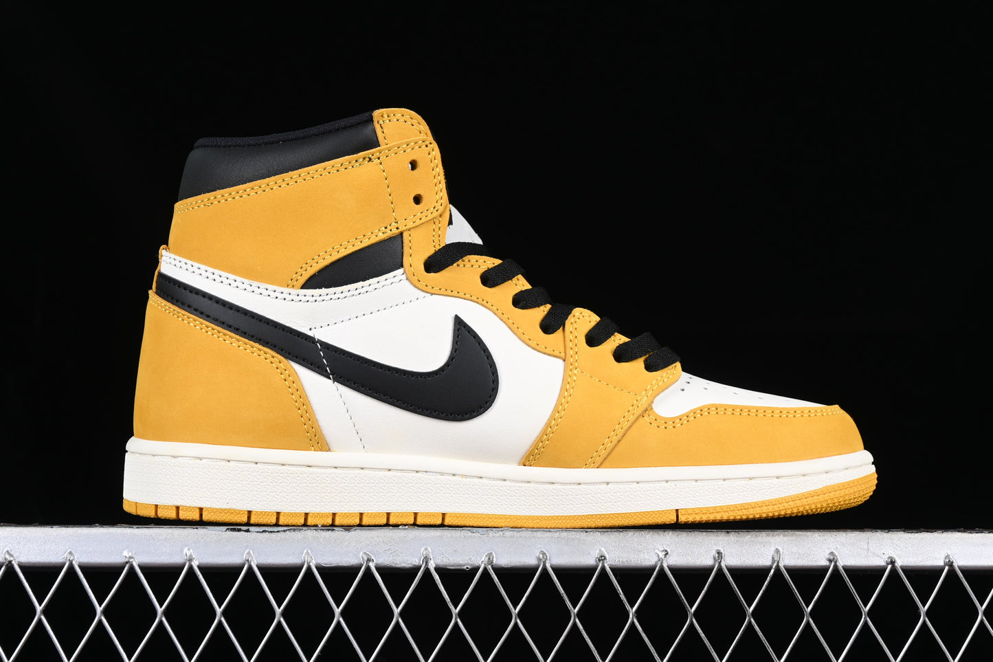Air Jordan 1 Aj1 High – Yellow Ochre