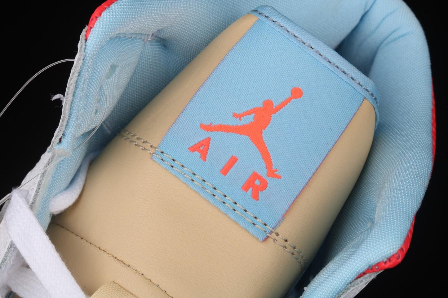 Air Jordan 1 AJ1 Mid SE – Sesame