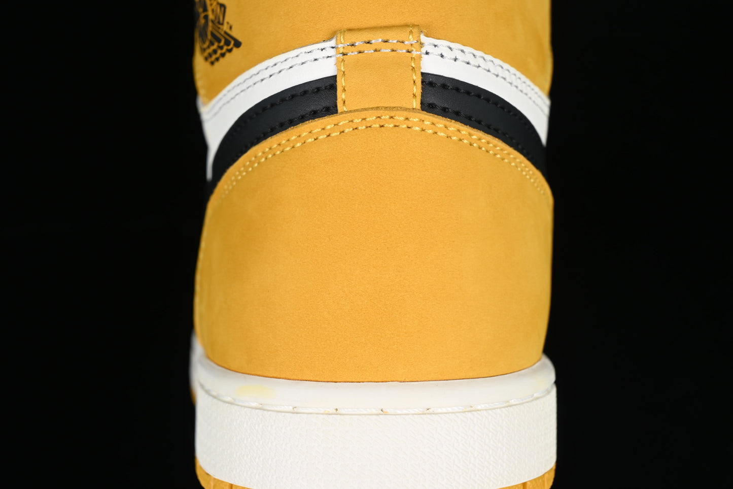 Air Jordan 1 Aj1 High – Yellow Ochre
