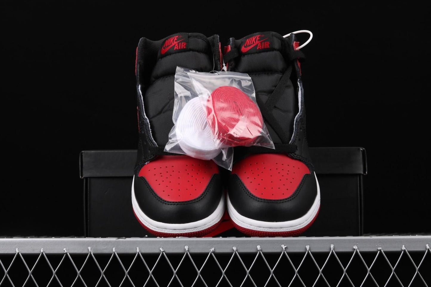 Unisex Air Jordan 1 AJ1 Retro - Banned