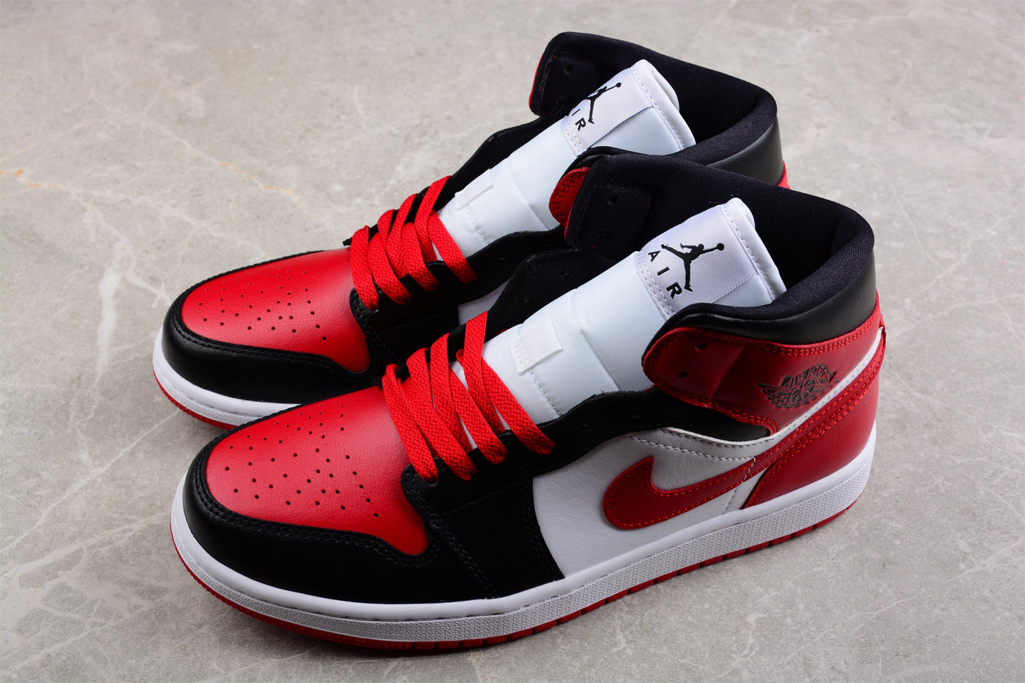 Air Jordan 1 AJ1 Mid Alternate – Bred Toe