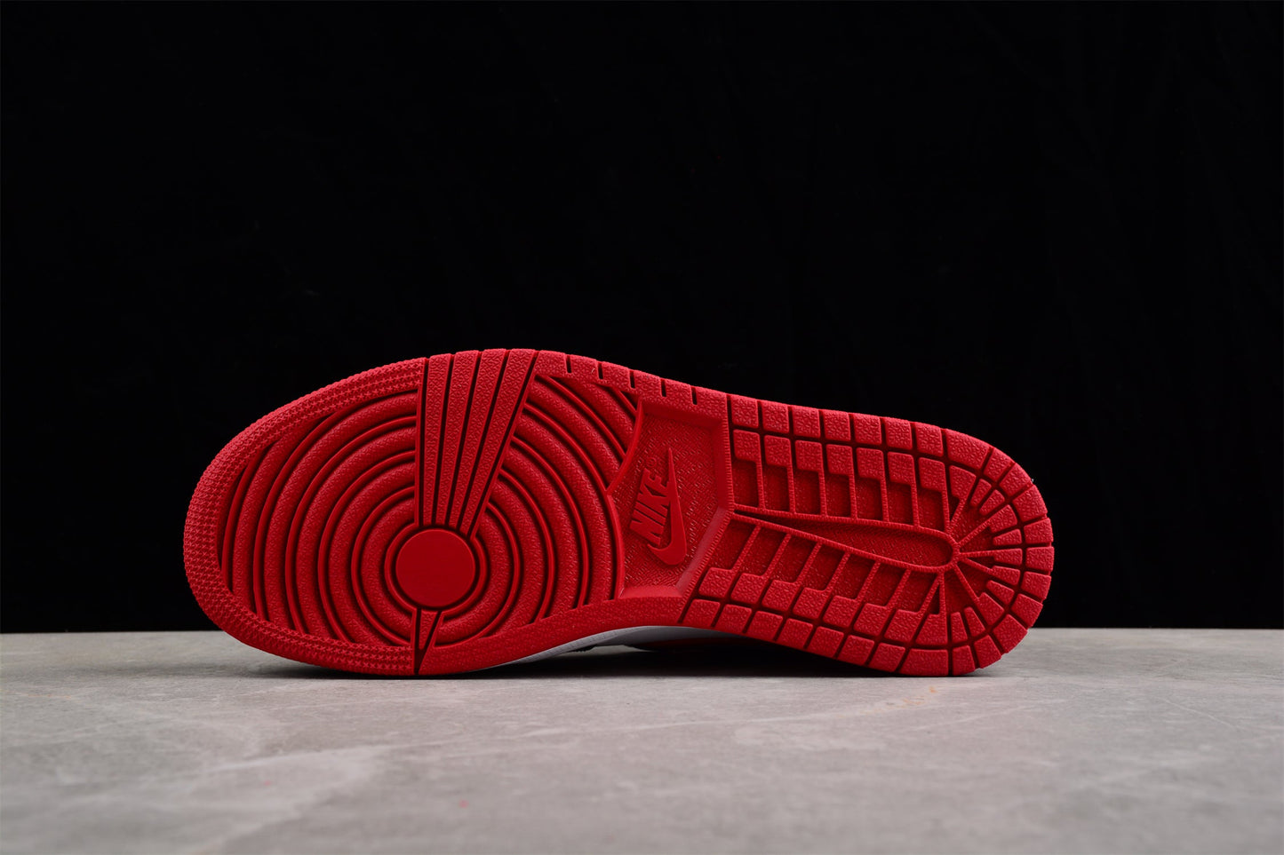 Air Jordan 1 AJ1 Mid Alternate – Bred Toe