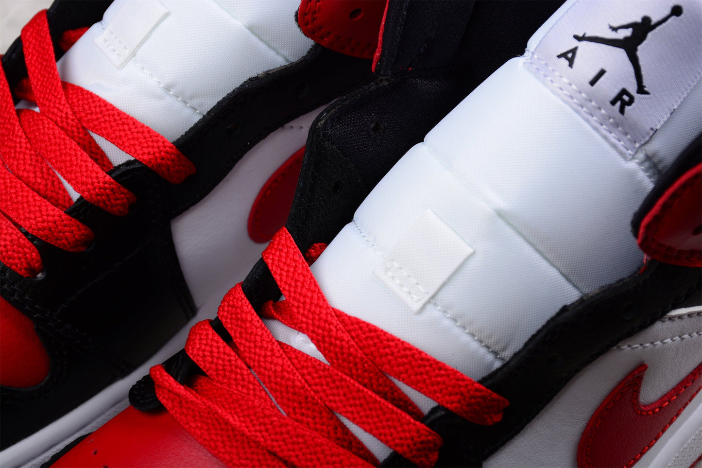 Air Jordan 1 AJ1 Mid Alternate – Bred Toe