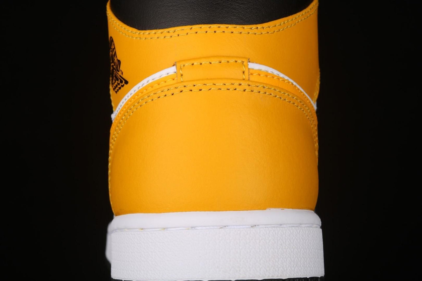 Air Jordan 1 AJ1 Mid – University Gold