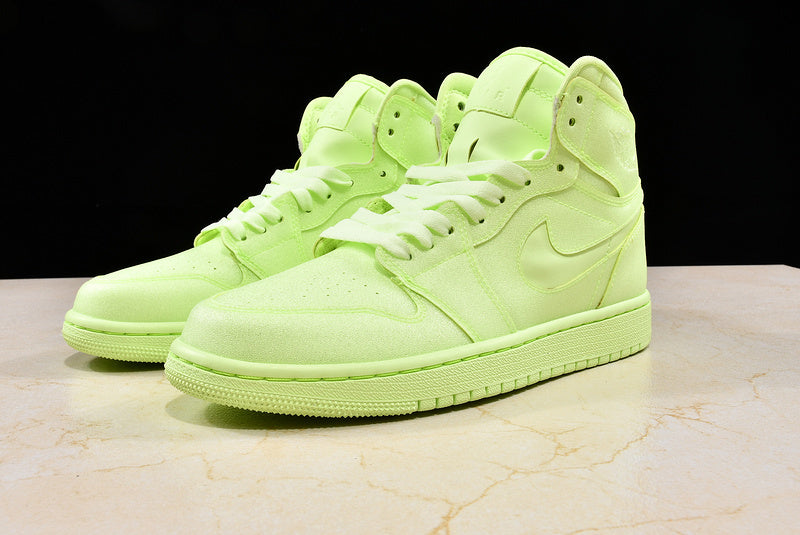 Air Jordan 1 AJ1 Retro High - Barely Volt