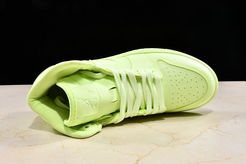 Air Jordan 1 AJ1 Retro High - Barely Volt