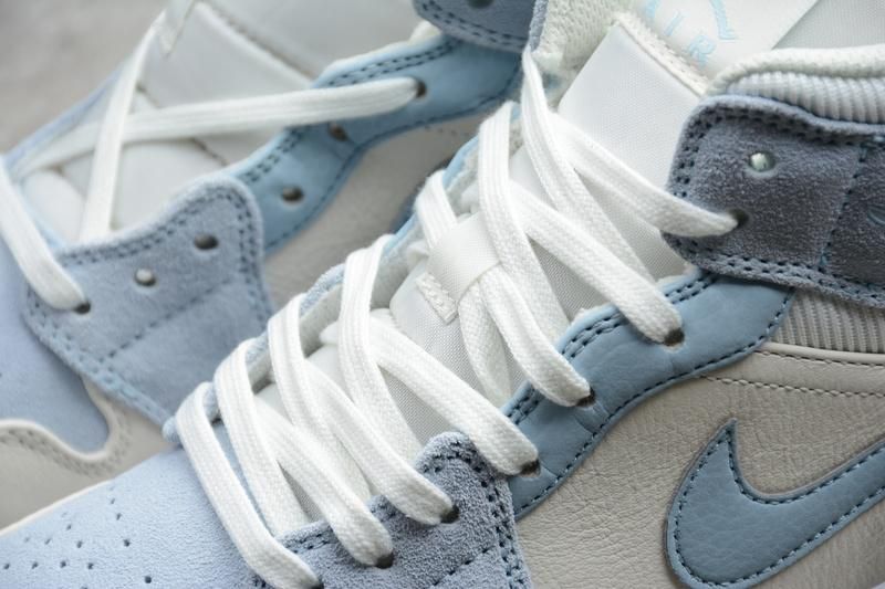 Air Jordan 1 AJ1 Mid SE – Light blue