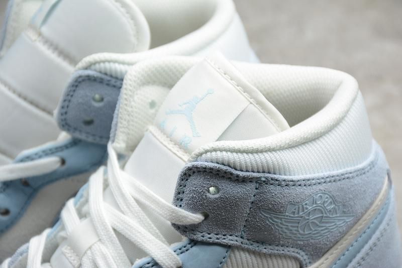 Air Jordan 1 AJ1 Mid SE – Light blue
