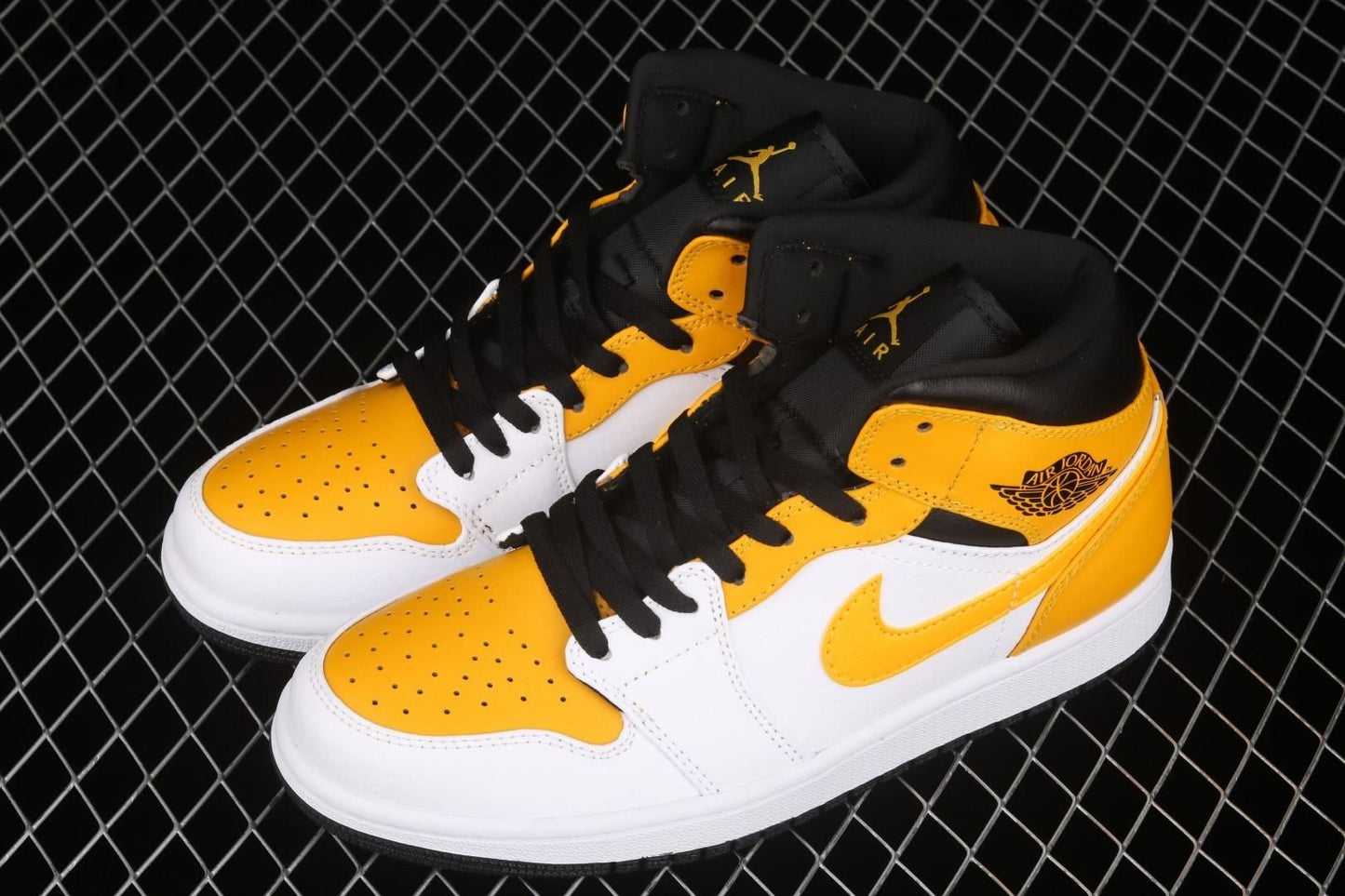 Air Jordan 1 AJ1 Mid – University Gold