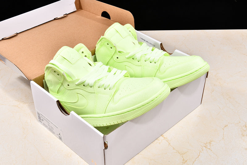 Air Jordan 1 AJ1 Retro High - Barely Volt
