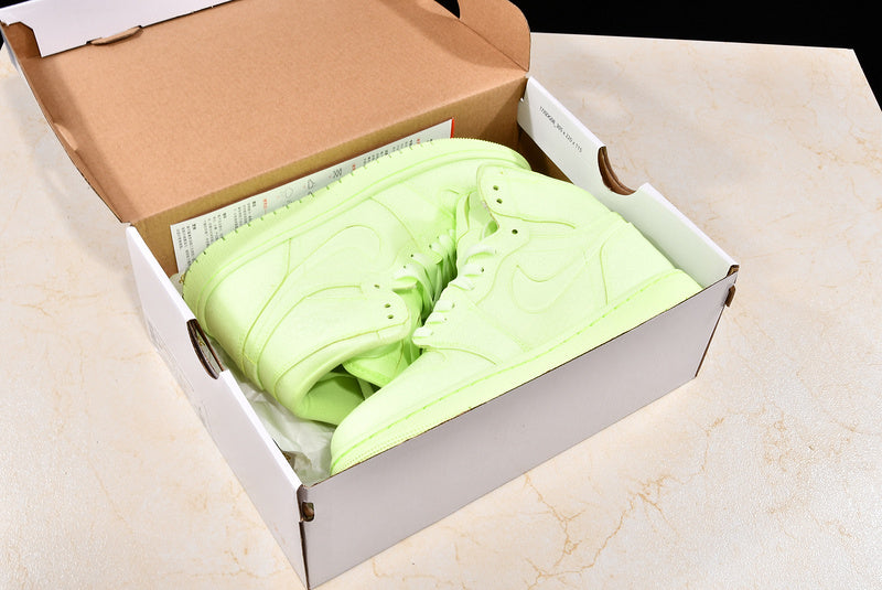 Air Jordan 1 AJ1 Retro High - Barely Volt