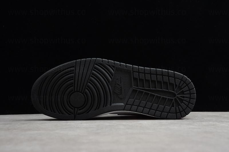 Air Jordan 1 AJ1 Mid – Chicago Black Toe