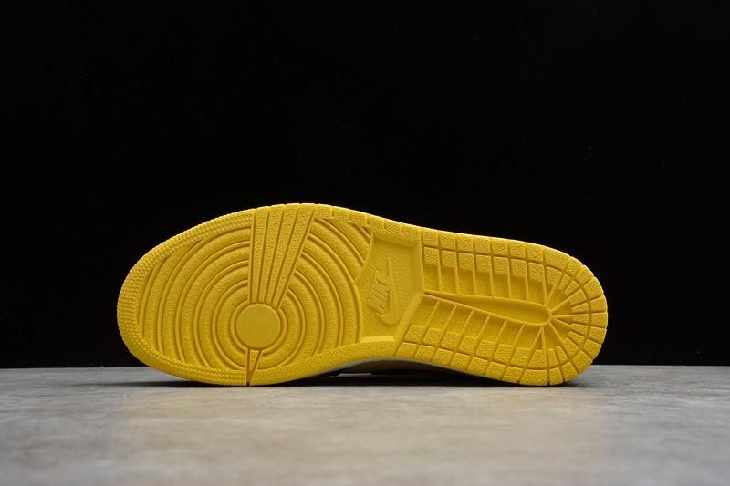 Air Jordan 1 AJ1 Mid – Fearless Maison Chateau Rouge