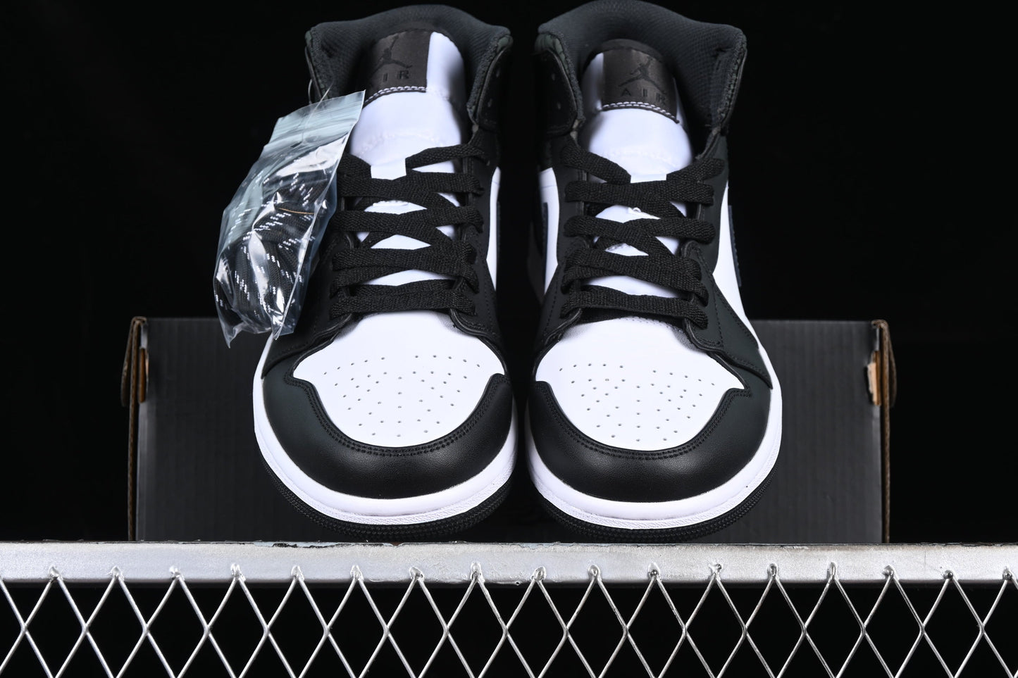 Air Jordan 1 AJ1 Mid – Panda Elephant