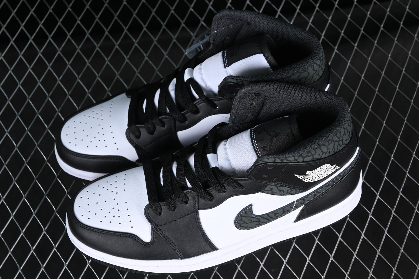 Air Jordan 1 AJ1 Mid – Panda Elephant