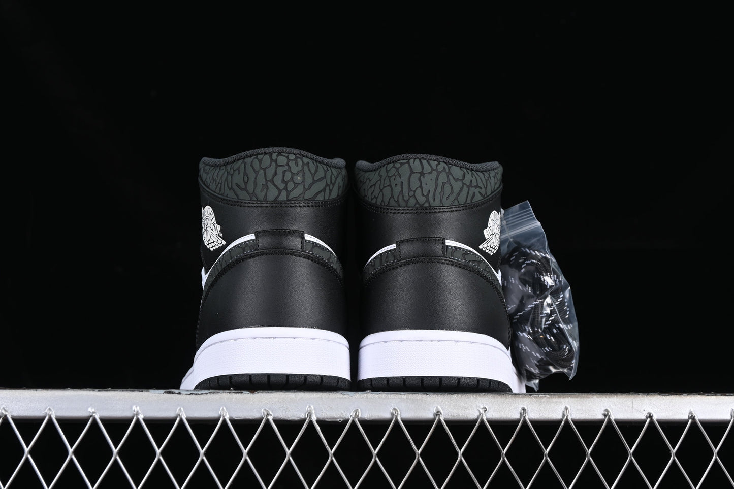 Air Jordan 1 AJ1 Mid – Panda Elephant