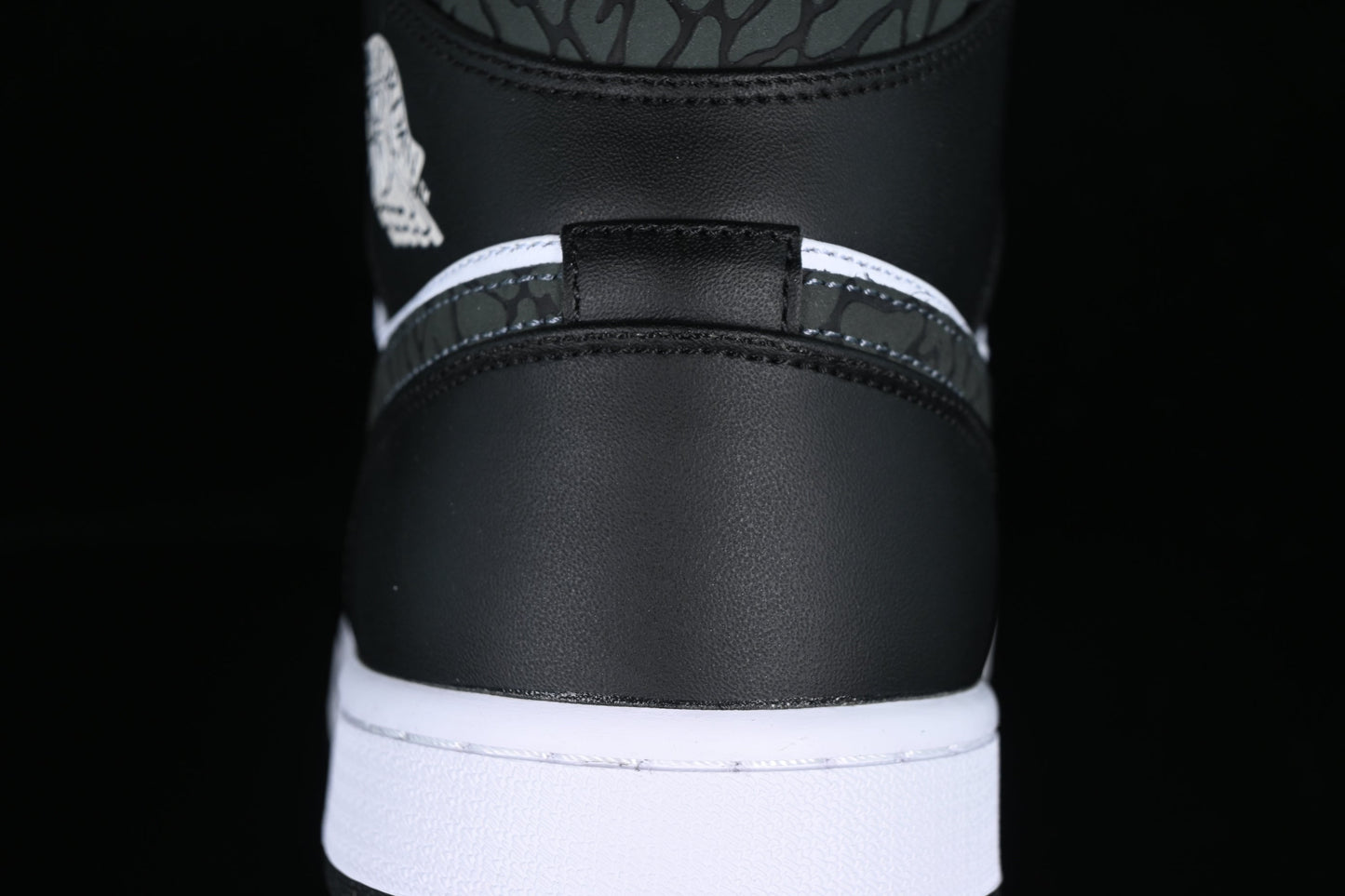 Air Jordan 1 AJ1 Mid – Panda Elephant