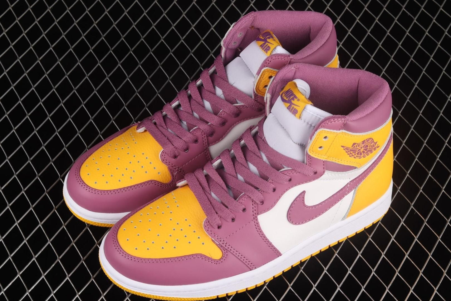 Air Jordan 1 AJ1 Retro High OG - Brotherhood