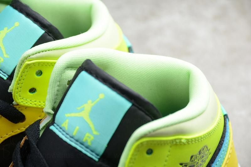 Air Jordan 1 AJ1 Mid SE – Clover