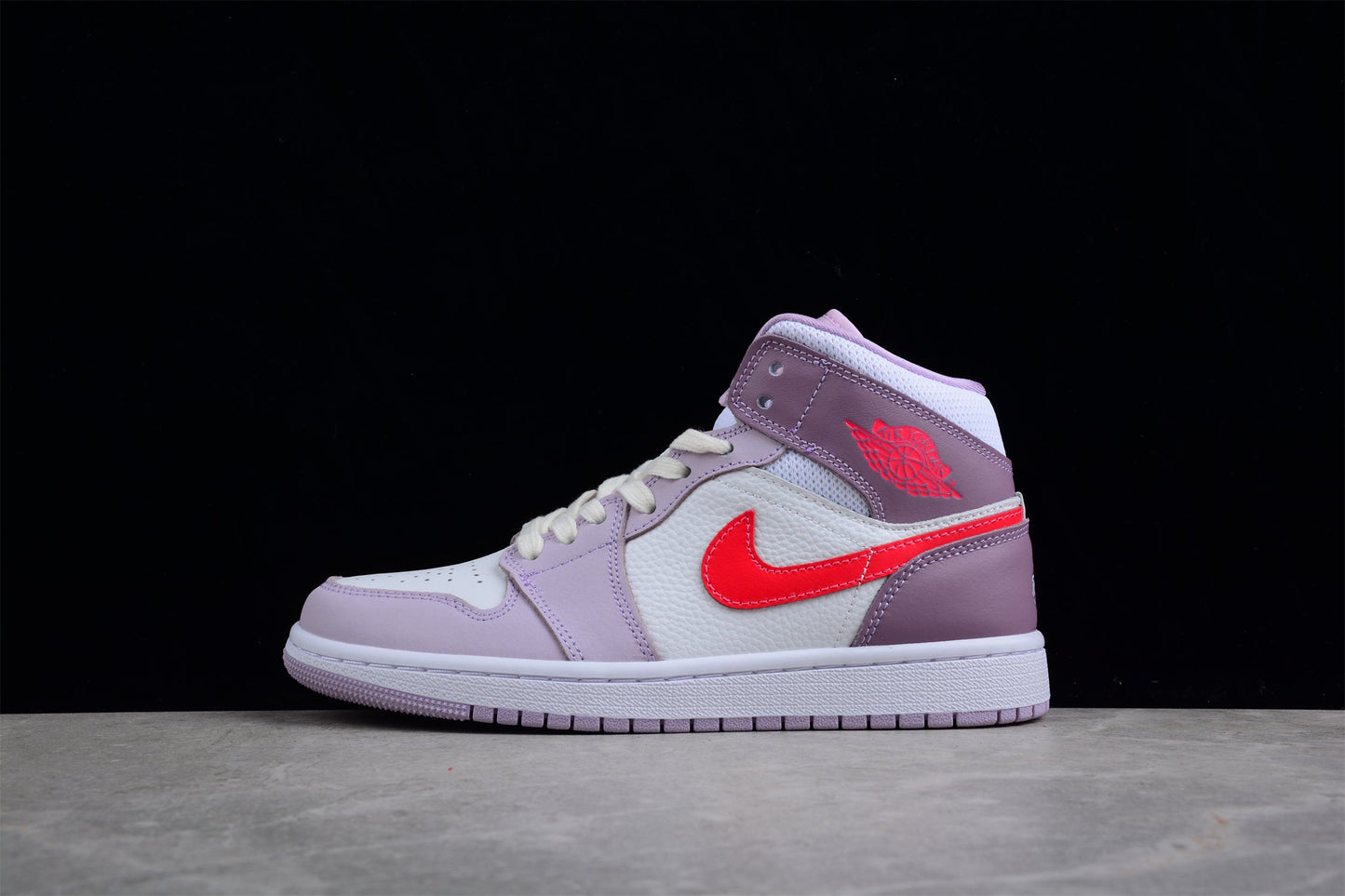 Unisex Air Jordan 1 AJ1 Mid – Valentine's Day