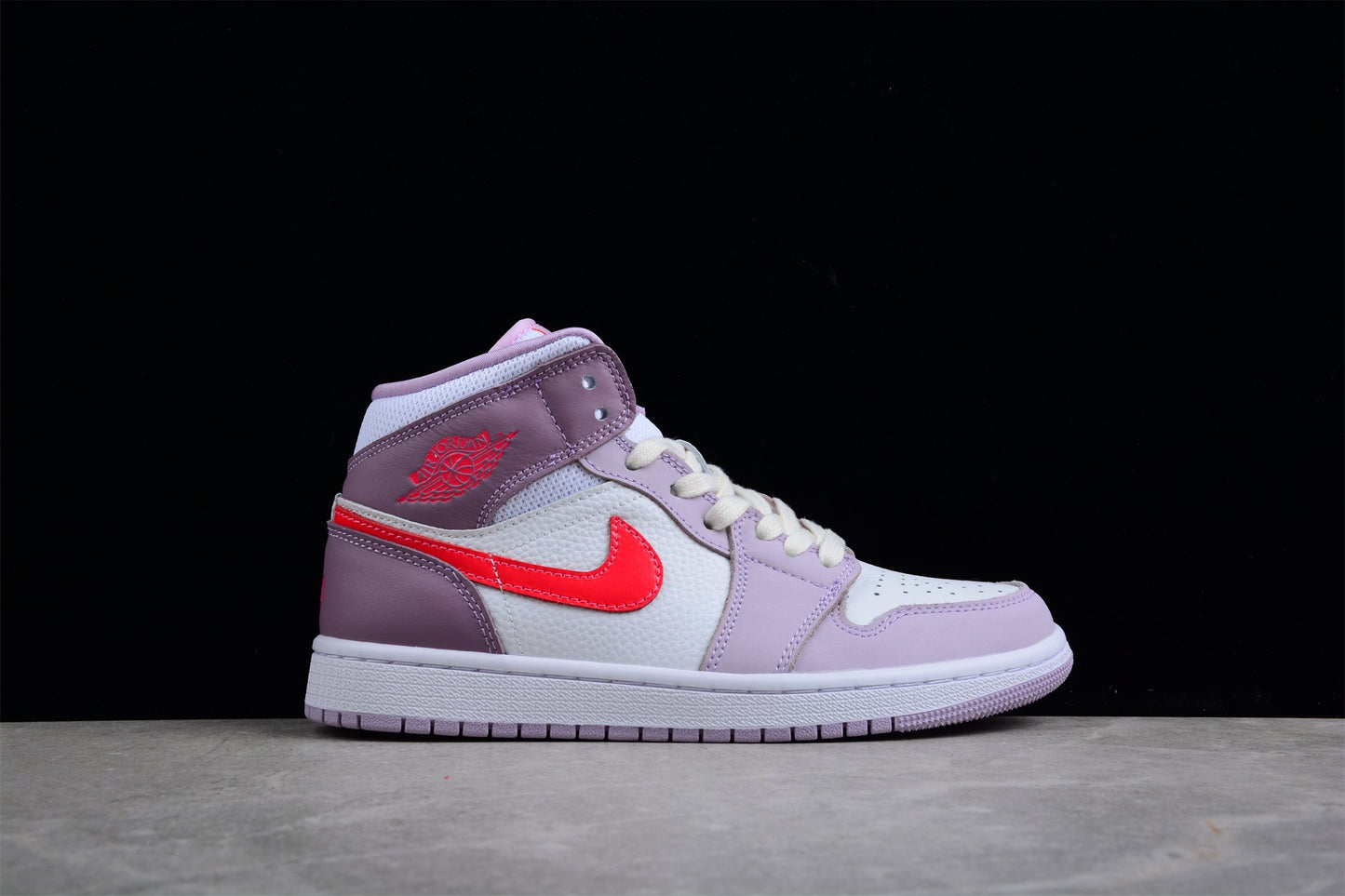 Unisex Air Jordan 1 AJ1 Mid – Valentine's Day