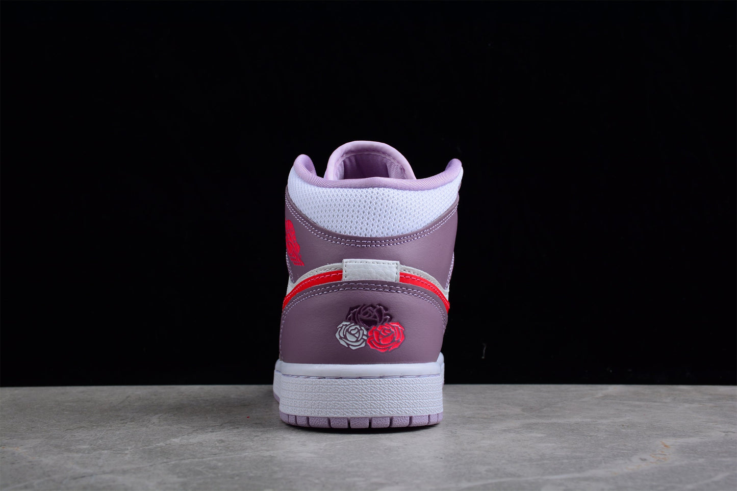 Unisex Air Jordan 1 AJ1 Mid – Valentine's Day