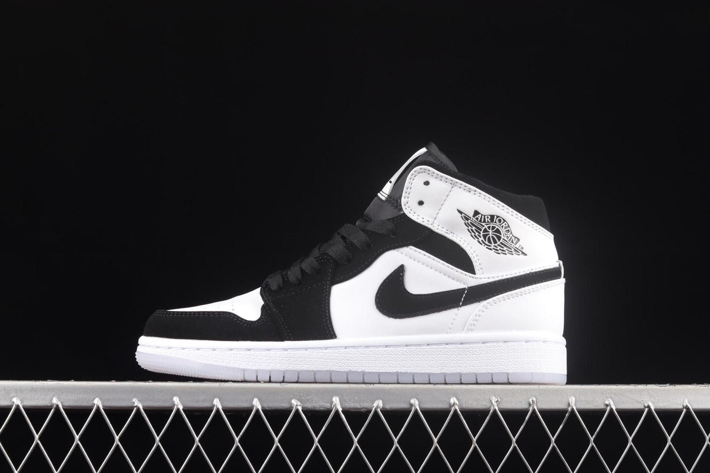Air Jordan 1 AJ1 Mid – Diamond Shorts