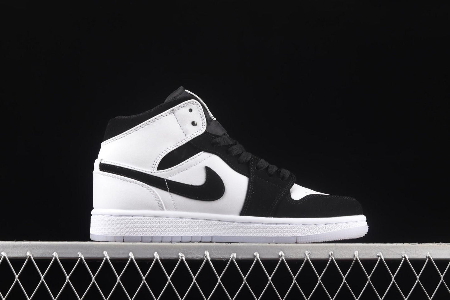 Air Jordan 1 AJ1 Mid – Diamond Shorts