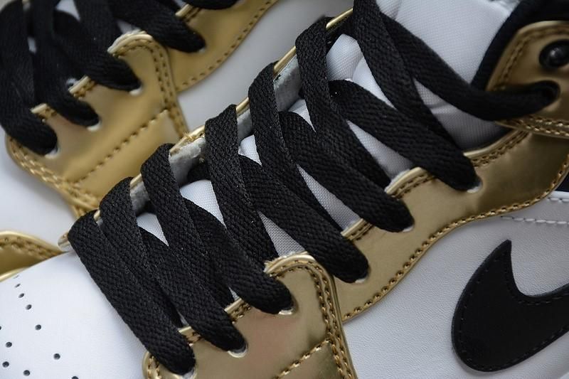 Air Jordan 1 AJ1 Mid – Metallic Gold