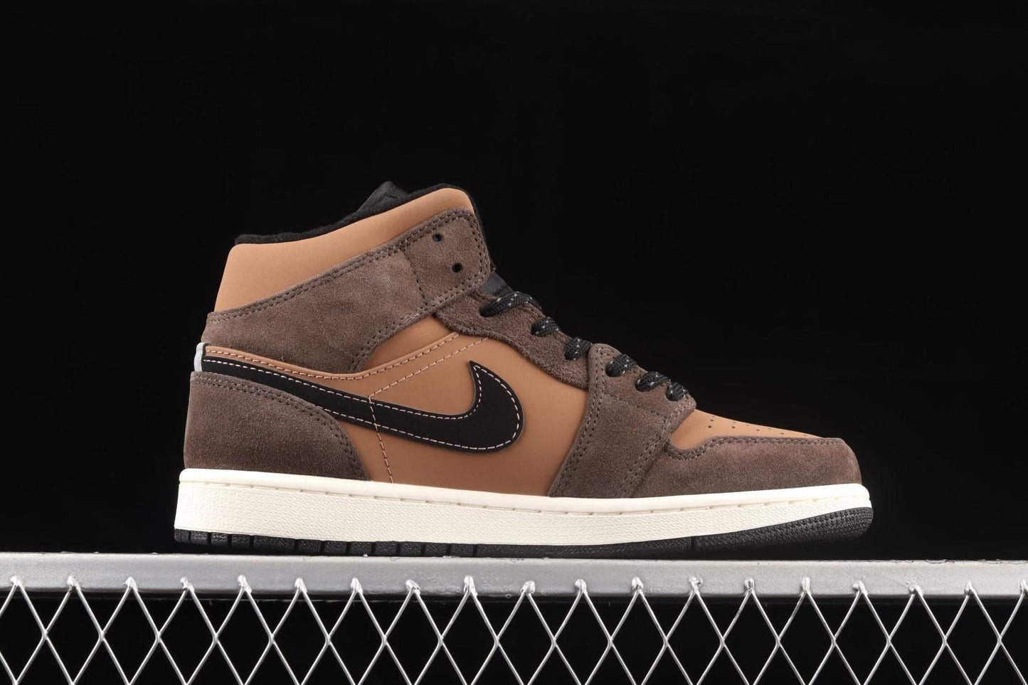 Air Jordan 1 AJ1 Mid – Dark Chocolate
