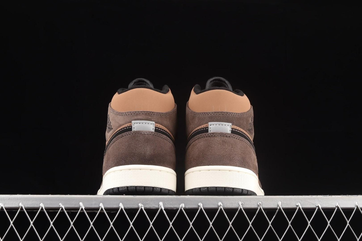 Air Jordan 1 AJ1 Mid – Dark Chocolate