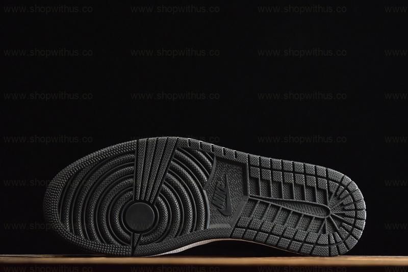 Air Jordan 1 AJ1 Retro High OG - Black Satin