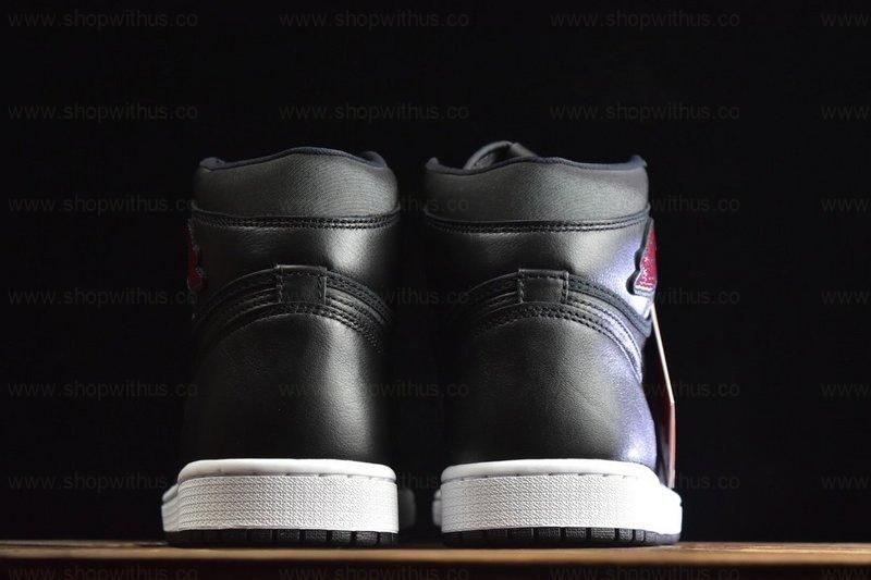 Air Jordan 1 AJ1 Retro High OG - Black Satin