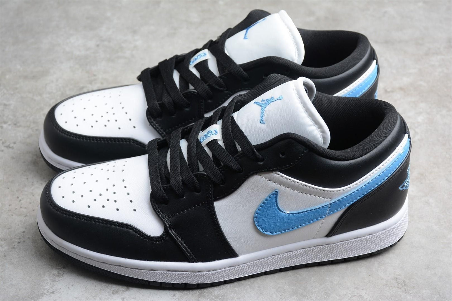 Air Jordan 1 AJ1 Low Black/University Blue