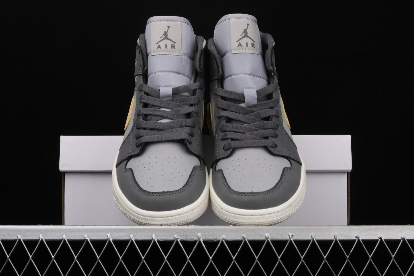 Air Jordan 1 AJ1 Mid – Grey Onyx
