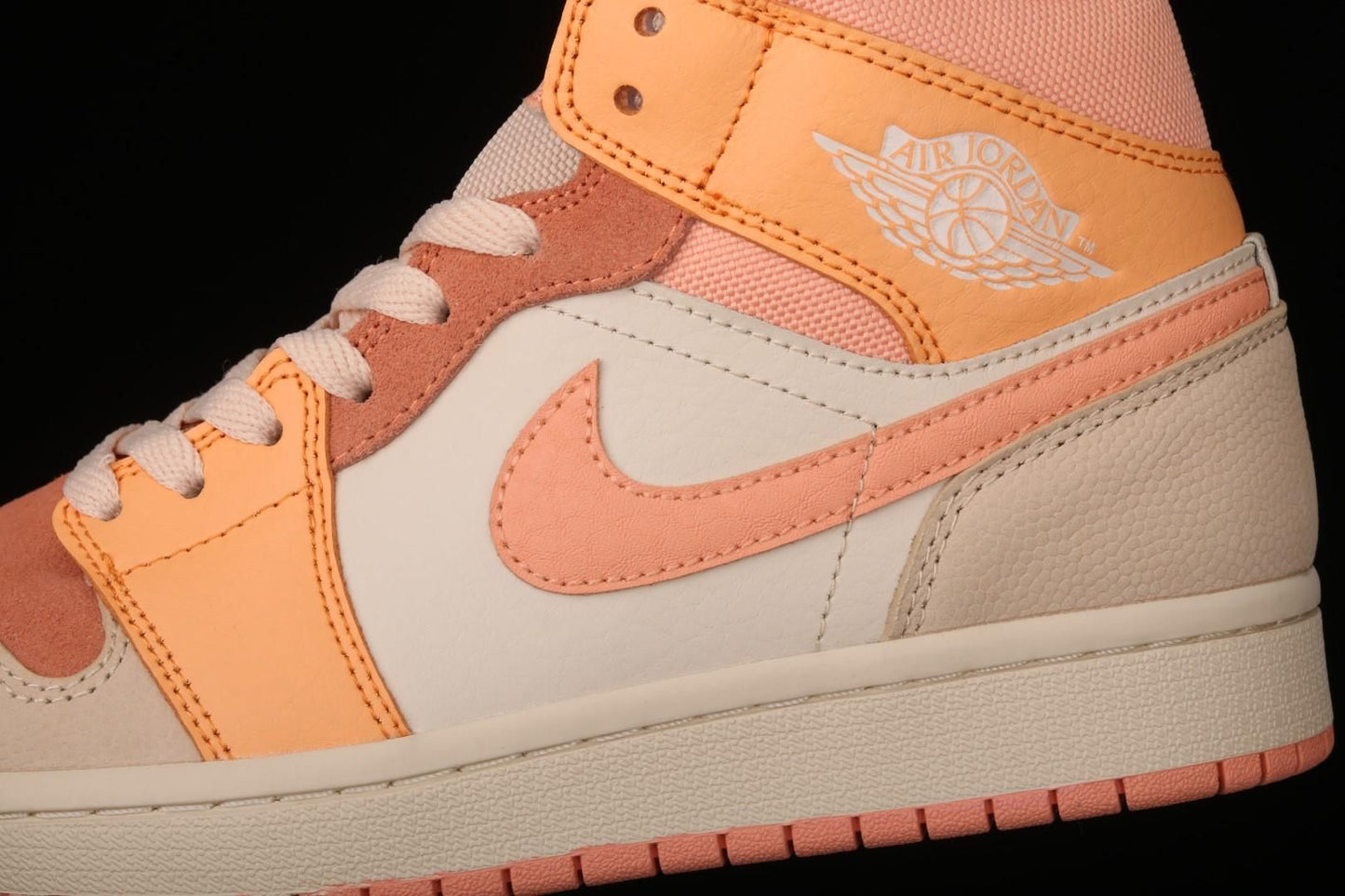 Air Jordan 1 AJ1 Mid – Apricot Orange