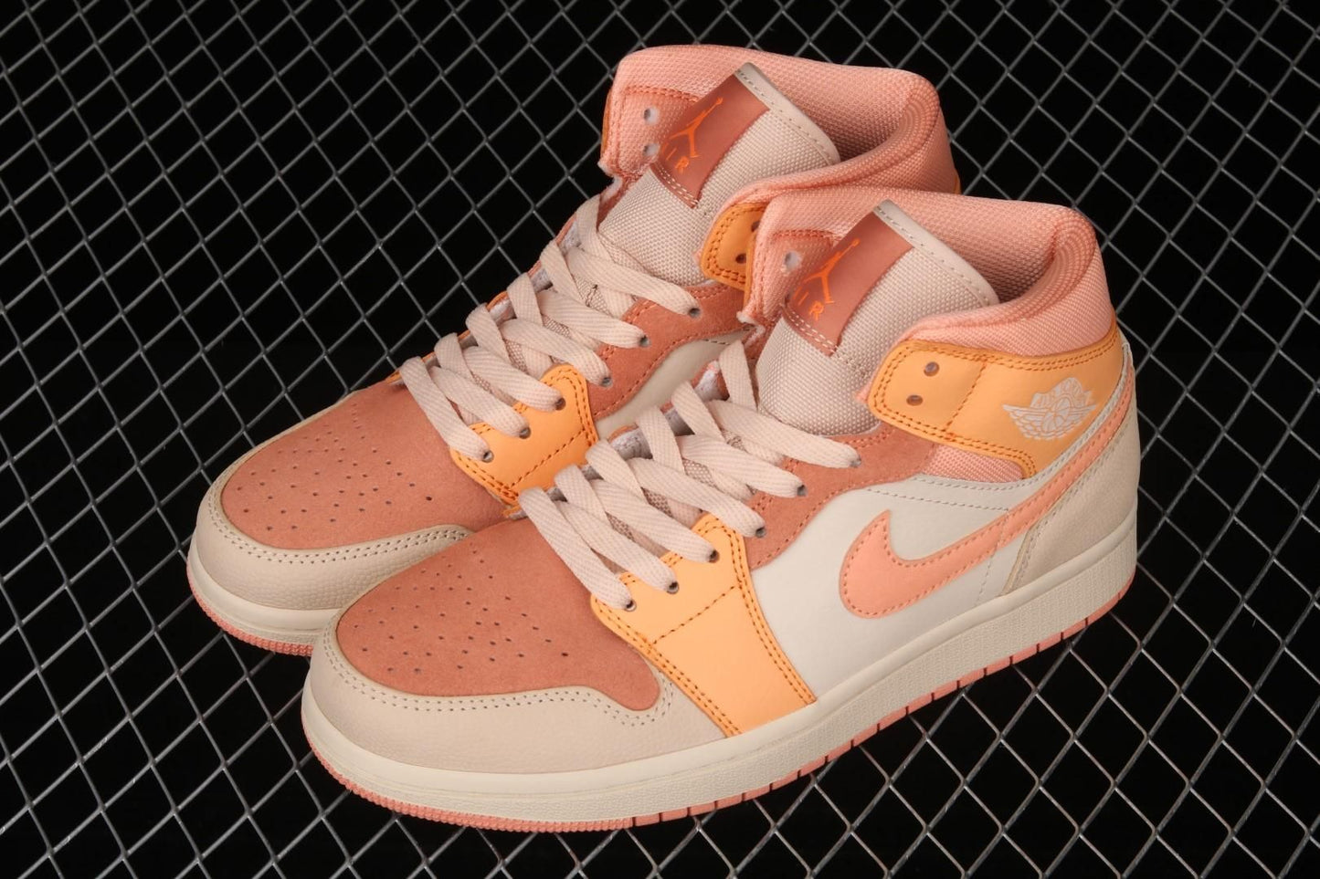 Air Jordan 1 AJ1 Mid – Apricot Orange