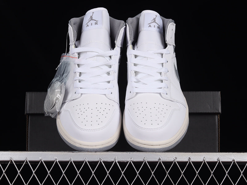 Air Jordan 1 AJ1 mid - NATURAL GREY