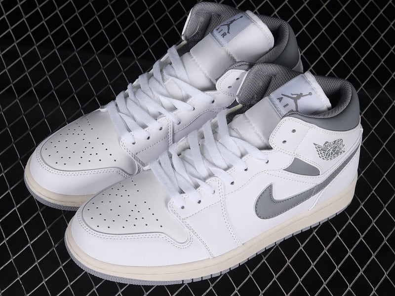 Air Jordan 1 AJ1 mid - NATURAL GREY