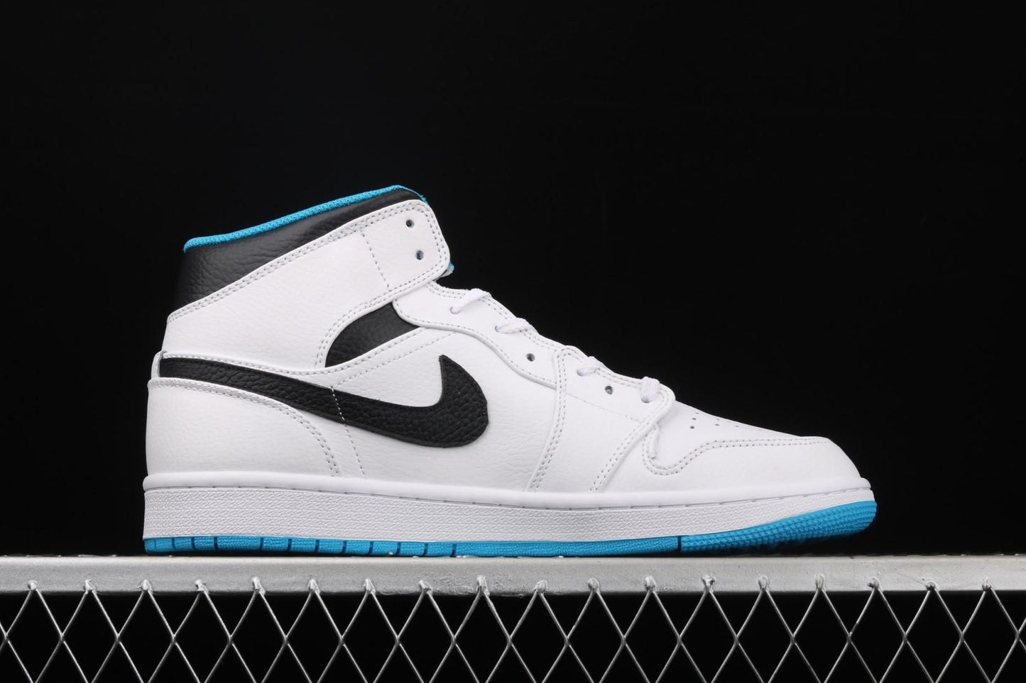 Air Jordan 1 AJ1 Mid – Laser Blue