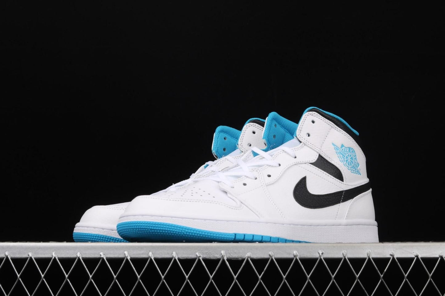 Air Jordan 1 AJ1 Mid – Laser Blue