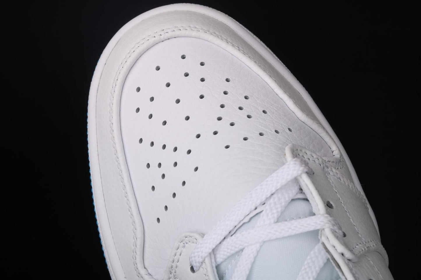 Air Jordan 1 AJ1 Mid – Laser Blue