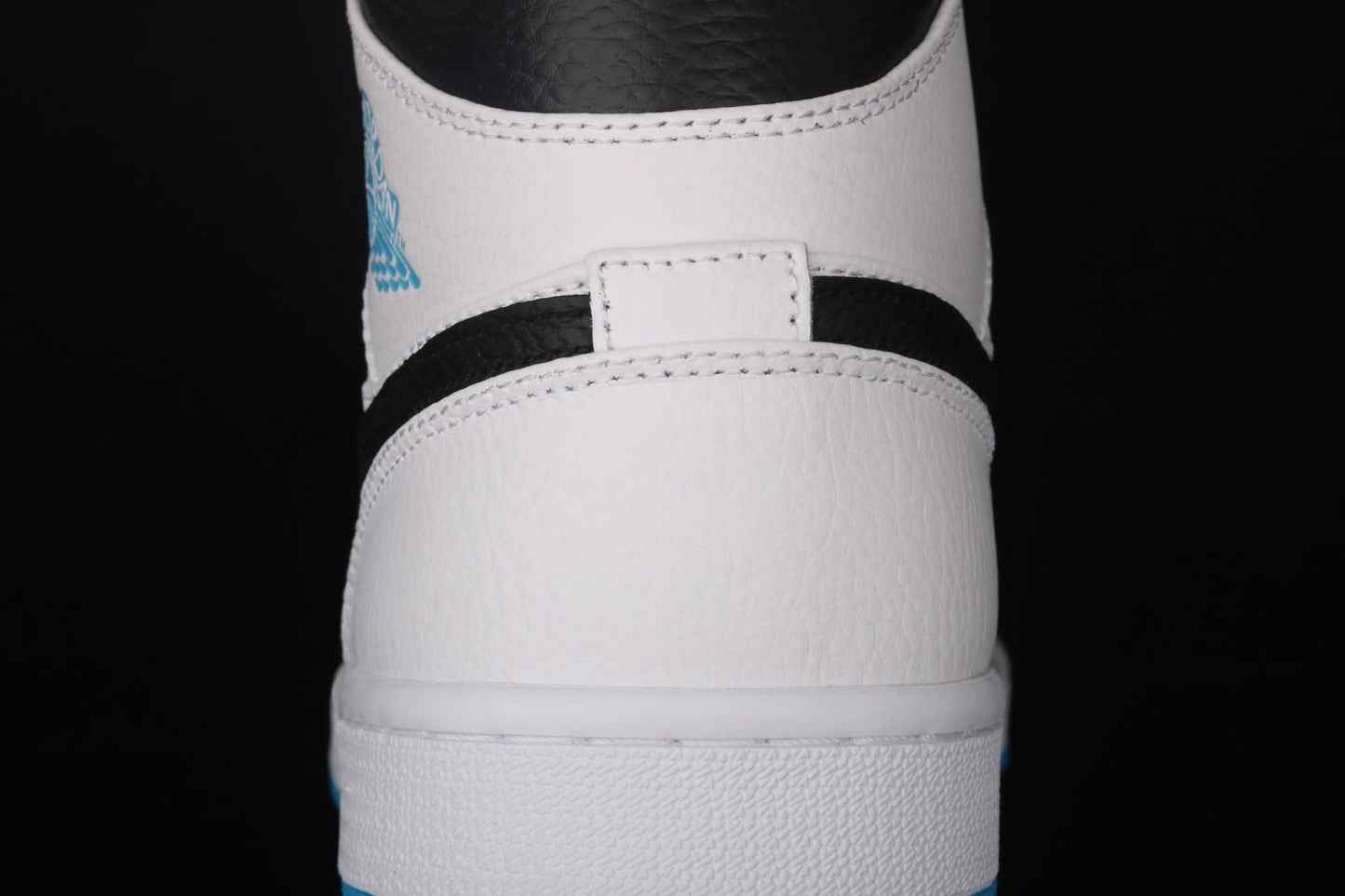 Air Jordan 1 AJ1 Mid – Laser Blue