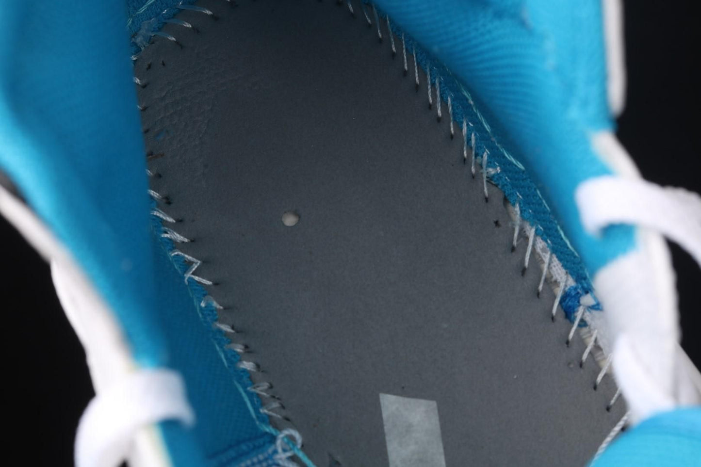 Air Jordan 1 AJ1 Mid – Laser Blue