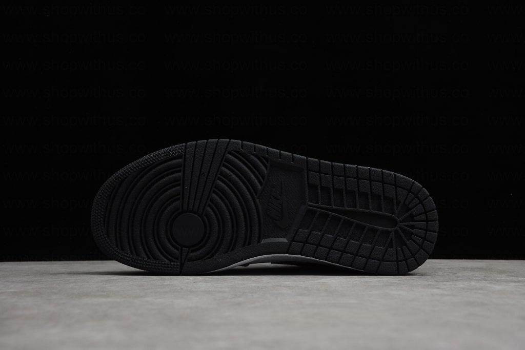Air Jordan 1 AJ1 Low – Light Smoke Grey