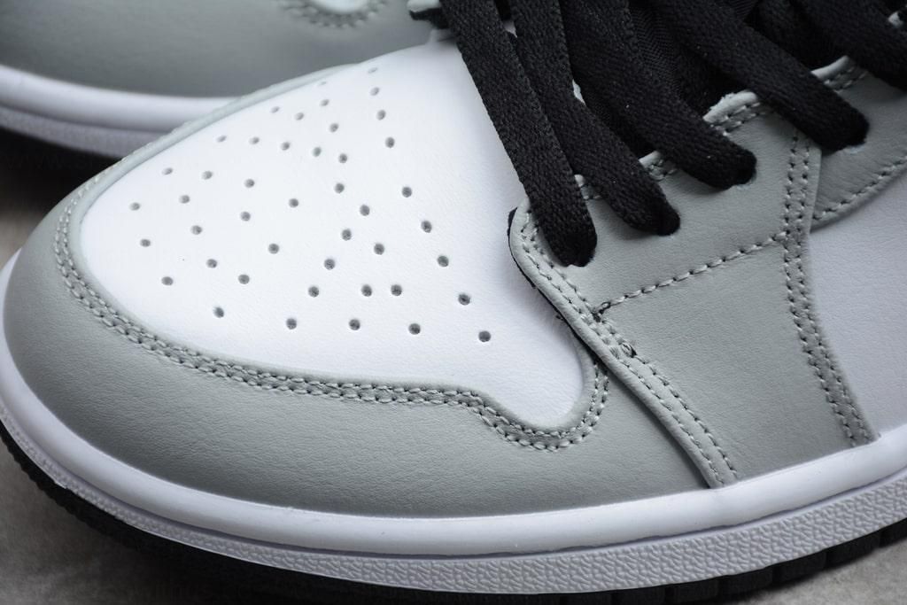 Air Jordan 1 AJ1 Low – Light Smoke Grey