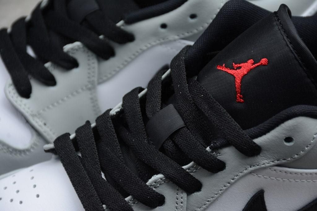Air Jordan 1 AJ1 Low – Light Smoke Grey