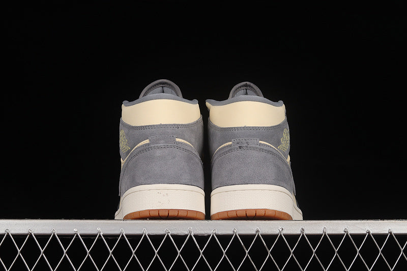 Air Jordan 1 AJ1 Mid – Coconut Milk