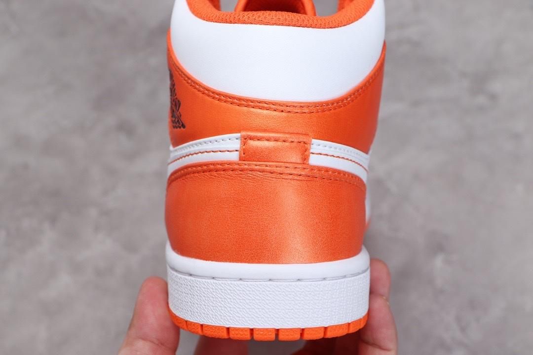 Air Jordan 1 AJ1 Mid – Metallic Orange