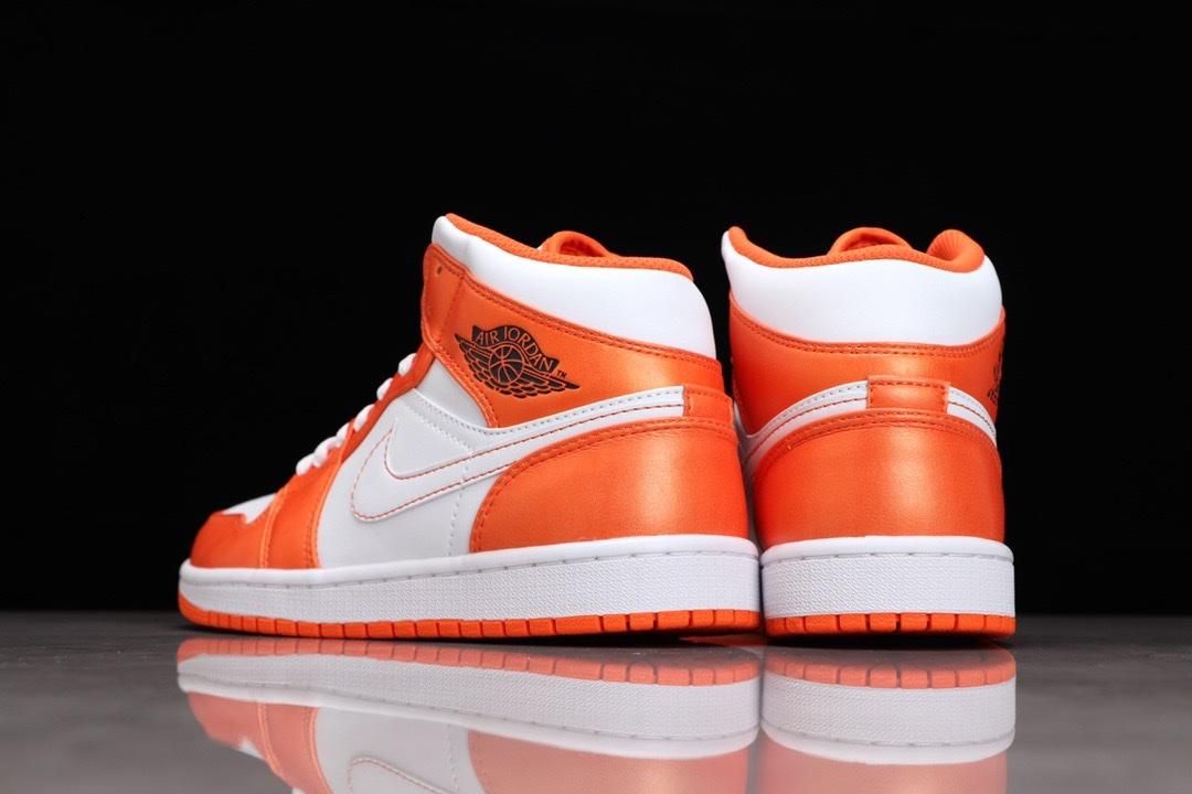 Air Jordan 1 AJ1 Mid – Metallic Orange